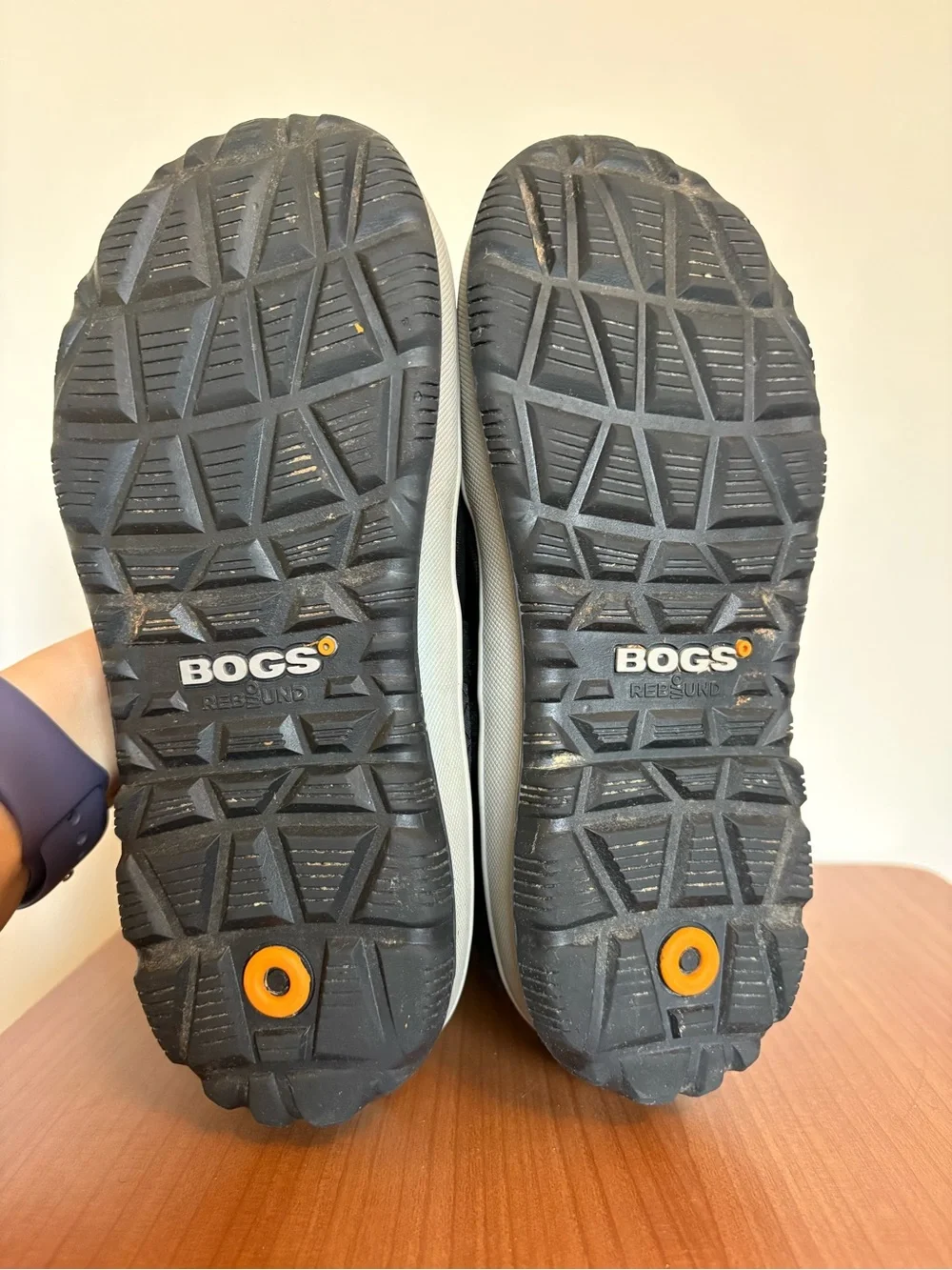 Bogs Kid Snownights Winter Waterproof Snowboots Black Drawstring Youth size 2